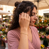 Thumbnail for Bracciale oro donna — foto indossata nei gesti di tutti i giorni, oro | SKU: lafinesse