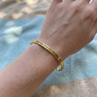 Thumbnail for Bracelet jonc gravé — photo portée, taille réelle, or | SKU: nftd-g