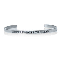 Thumbnail for Bracelet jonc gravé — photo produit sur fond blanc, argent
