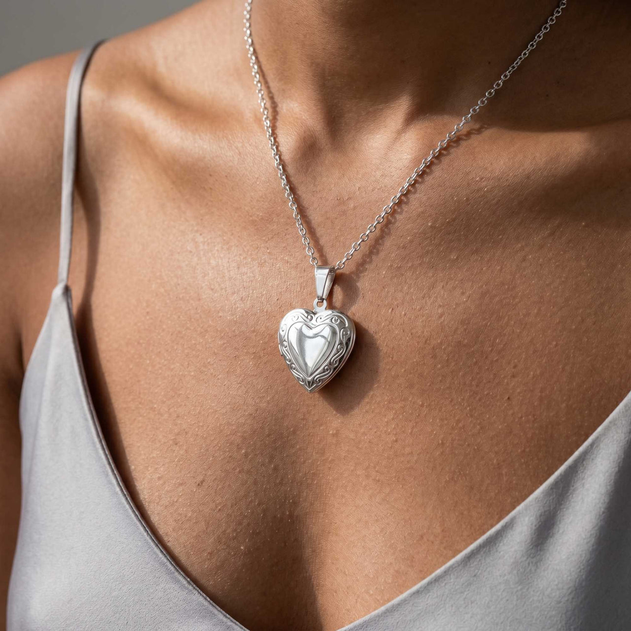 Scroll Heart Photo Locket Necklace