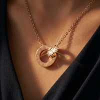 Thumbnail for Halskette mit verbundenen Ringen & Kristallen