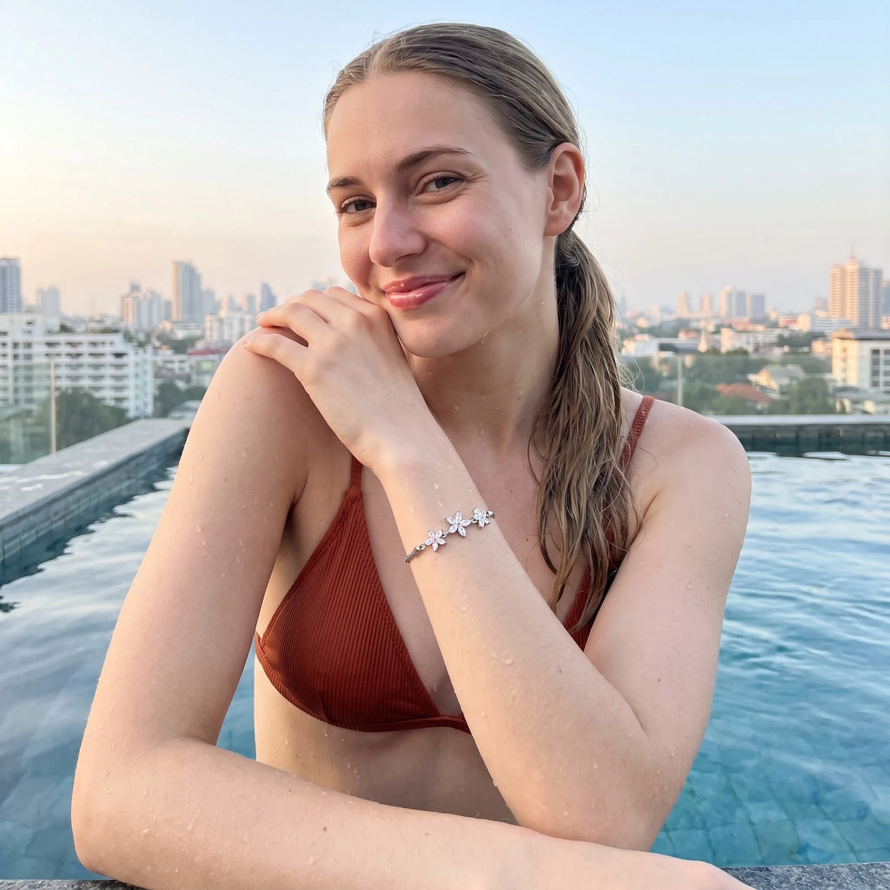 Austrian Crystals Flowers bracelet in silver worn by the water | SKU: 422177-white-gold-XS-S