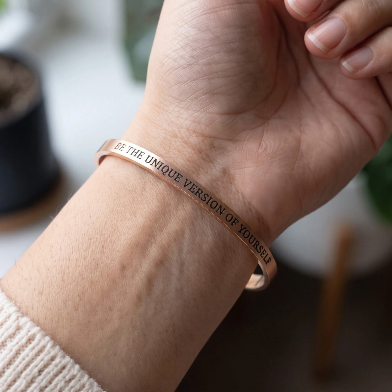 Be The Unique Version Of Yourself, rose gold bracelet — close up | SKU: btuvoy-rg