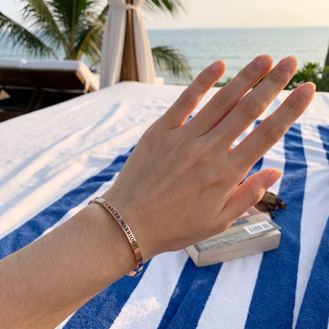 Bracciale rigido donna — foto indossata, misura reale, oro rosa | SKU: 7220397-rose-gold-plated