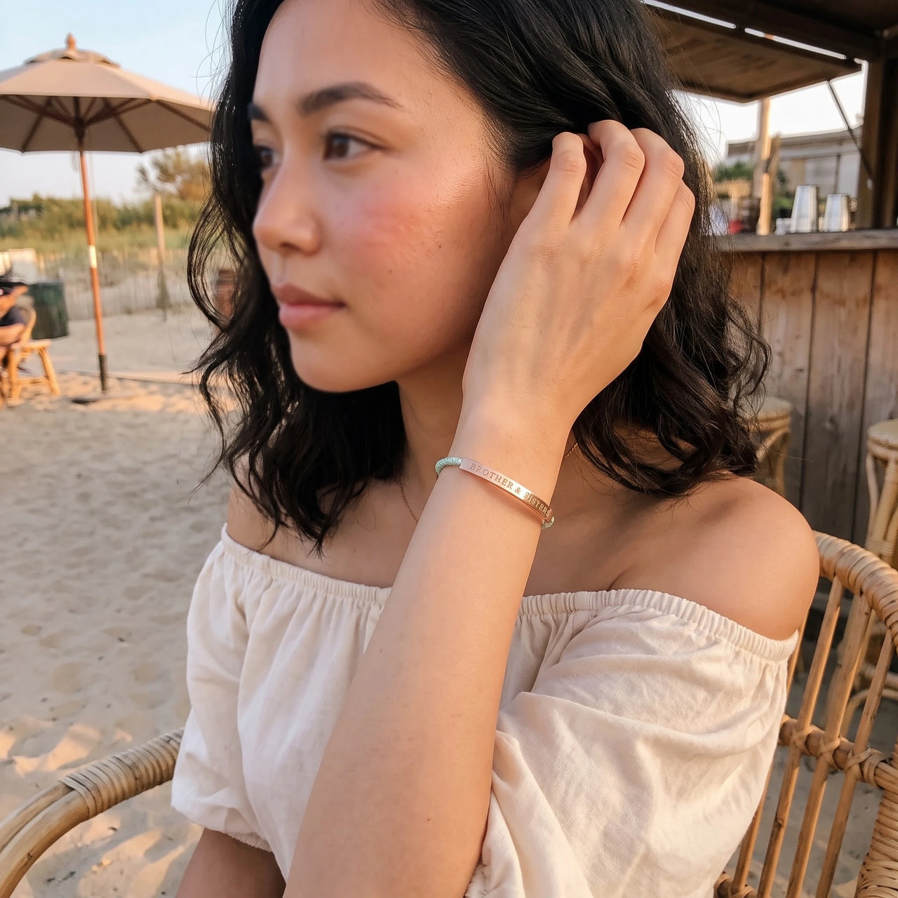 La Menthe, rose gold bracelet — worn gesture | SKU: lamenthe-rg