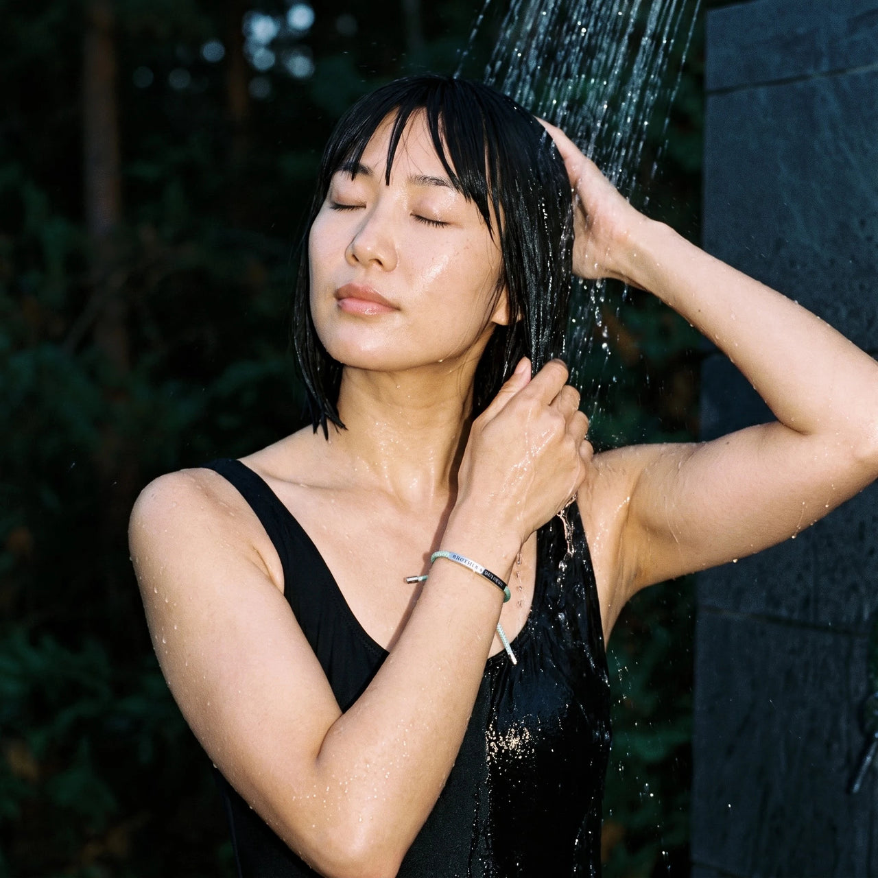 La Menthe, silver bracelet — outdoor shower | SKU: lamenthe-wg