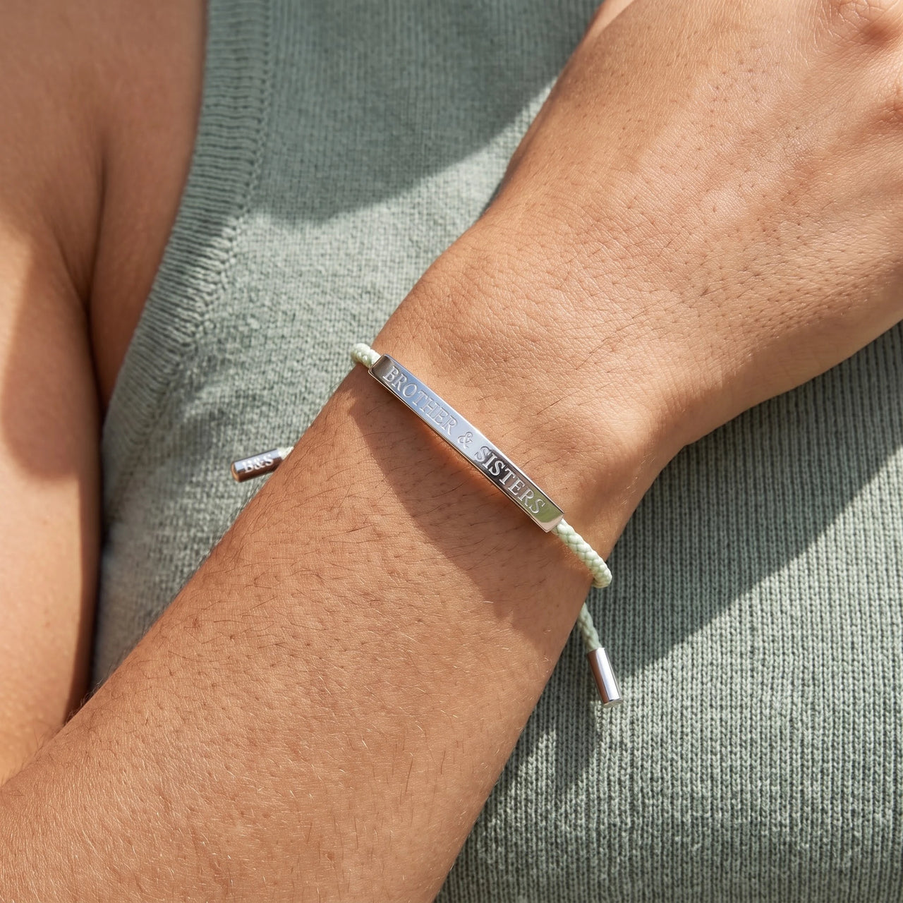 La Nature, silver bracelet — close up | SKU: lanature-wg