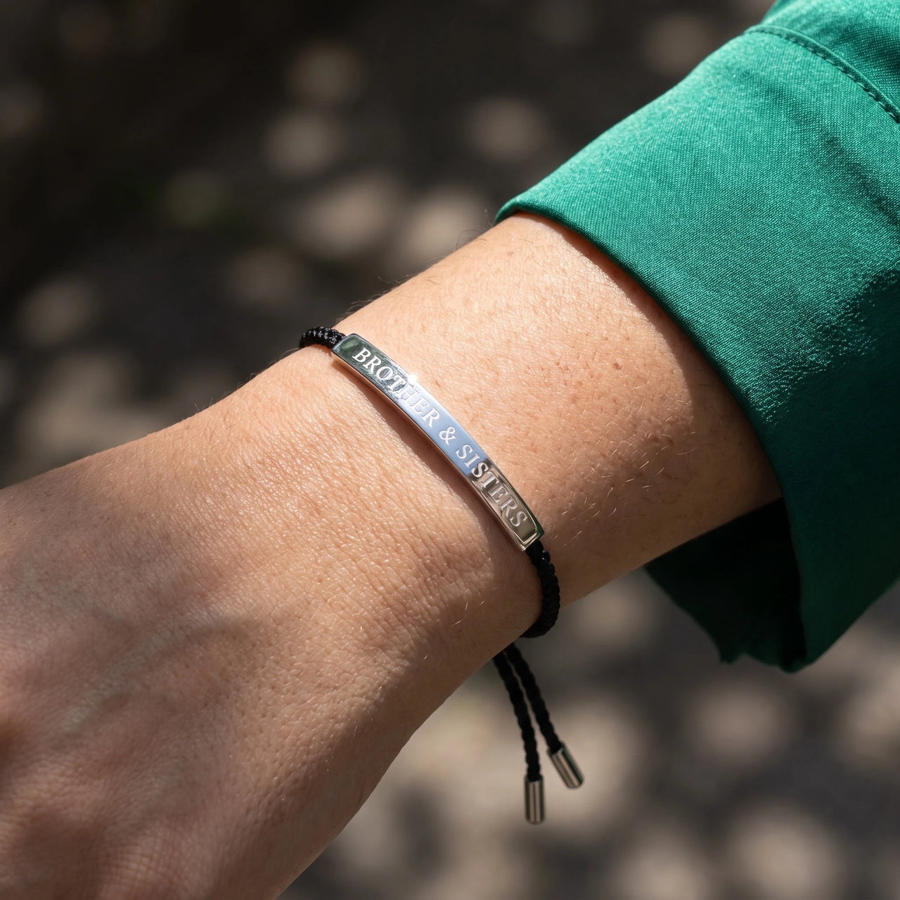 Le Caviar, silver bracelet — close up | SKU: lecaviar-wg