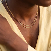 Thumbnail for The Simple, gold necklace — close up | SKU: lesimplenecklace