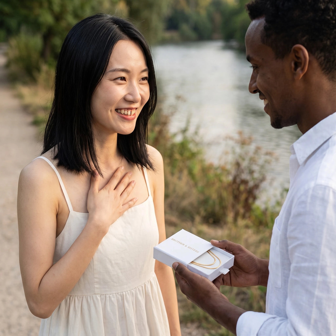 The Simple, gold necklace — gift reveal | SKU: lesimplenecklace