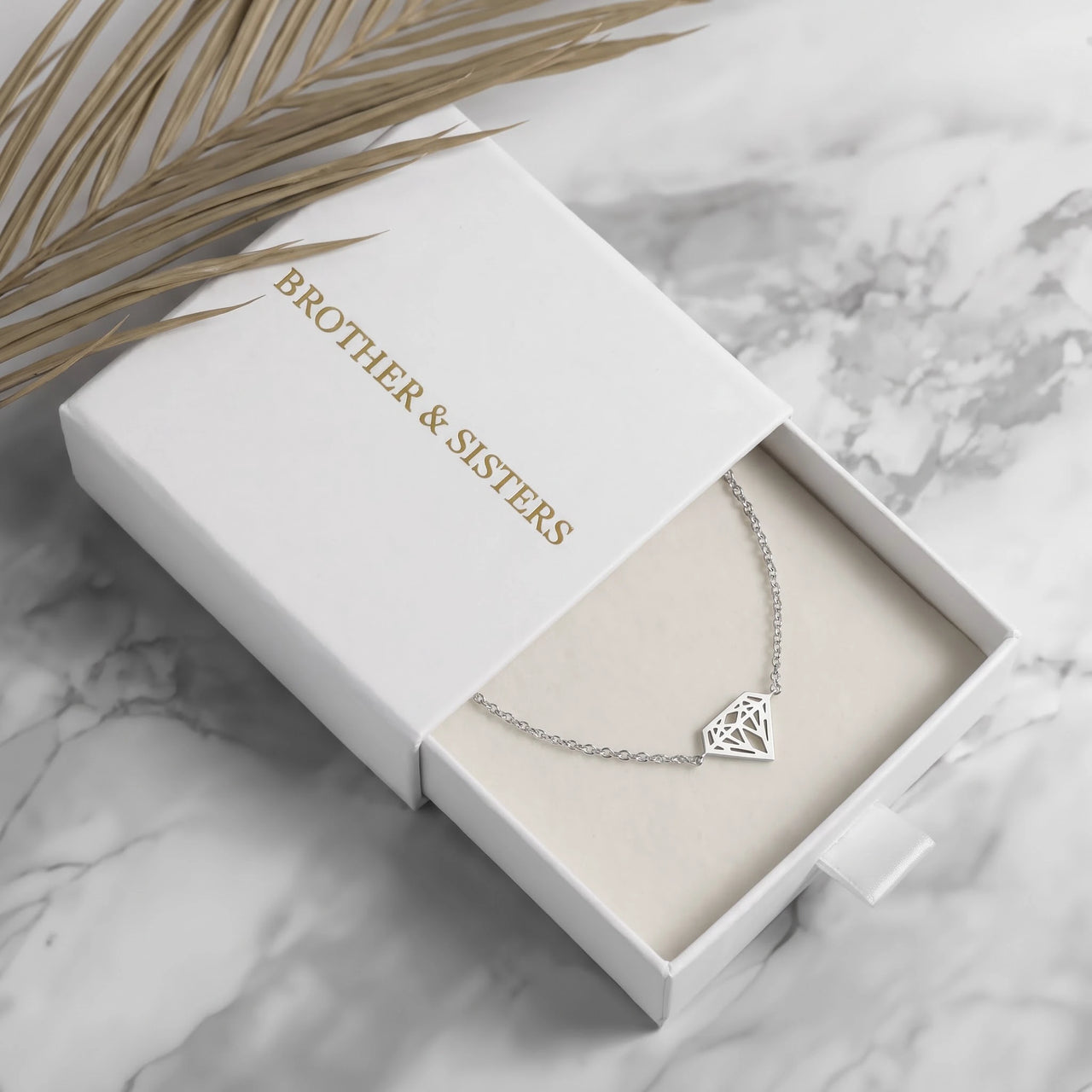 Silver bracelet in the Brother & Sisters gift box | SKU: 11662607-white-gold