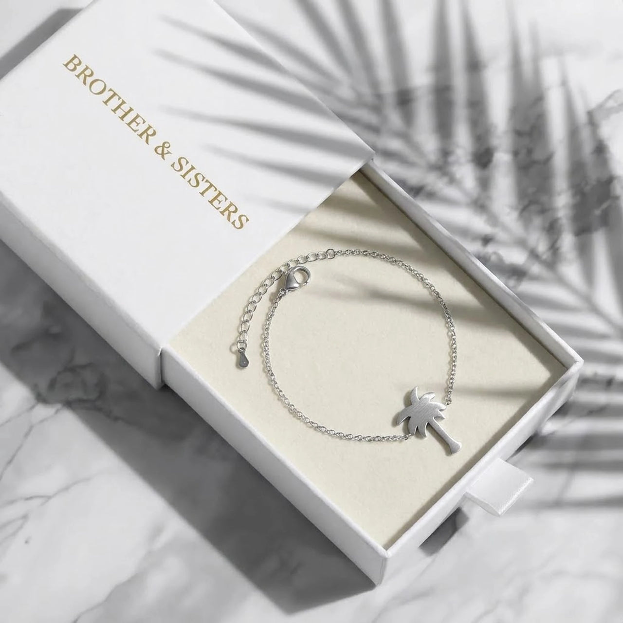 Silver charm bracelet in the Brother & Sisters gift box | SKU: 7819407-silver-plated