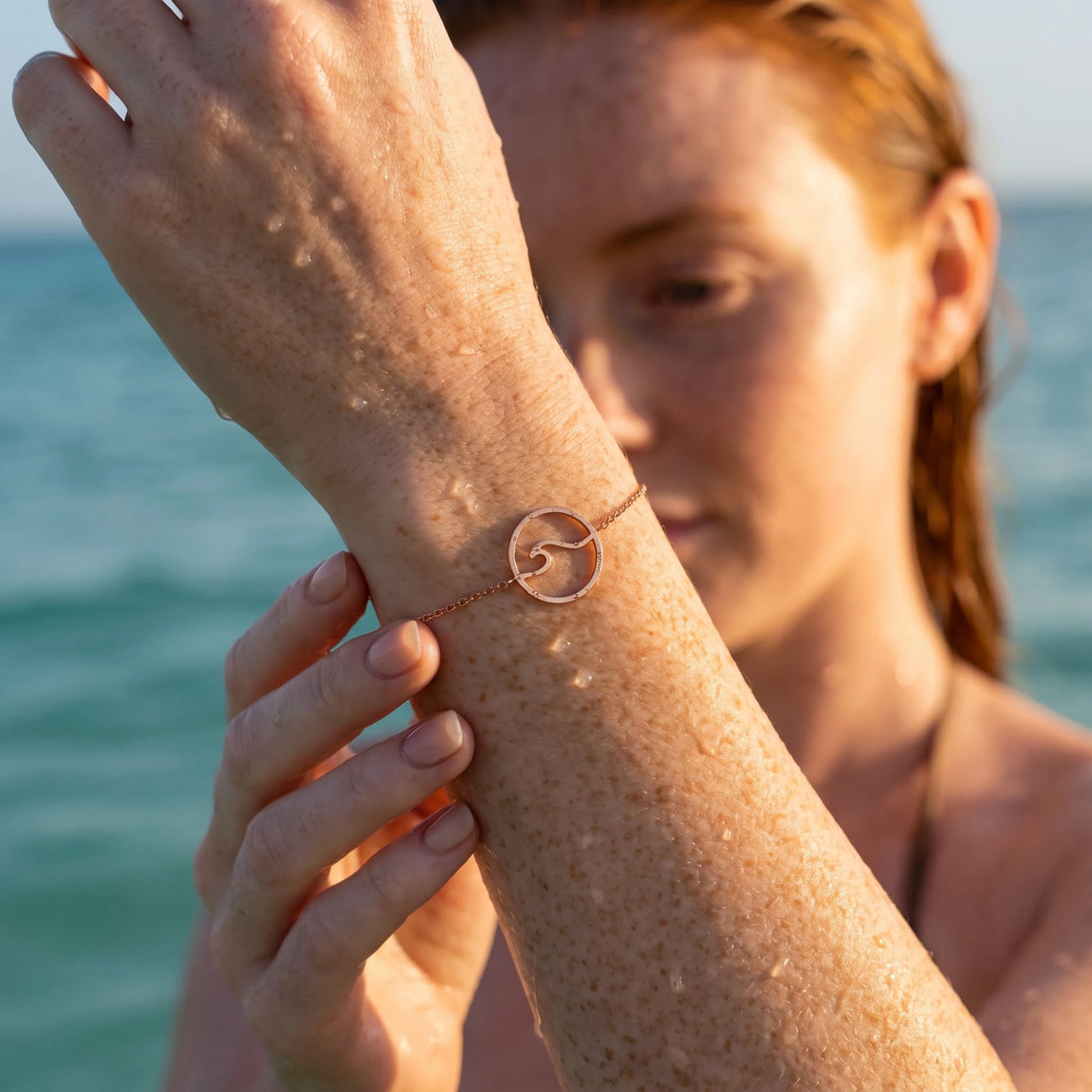 Rose gold bracelet worn in the sea, waterproof stainless steel with water drops | SKU: 17429078-rose-gold