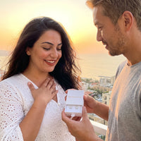 Thumbnail for Puces d'oreilles — le moment du cadeau, argent | SKU: 505174