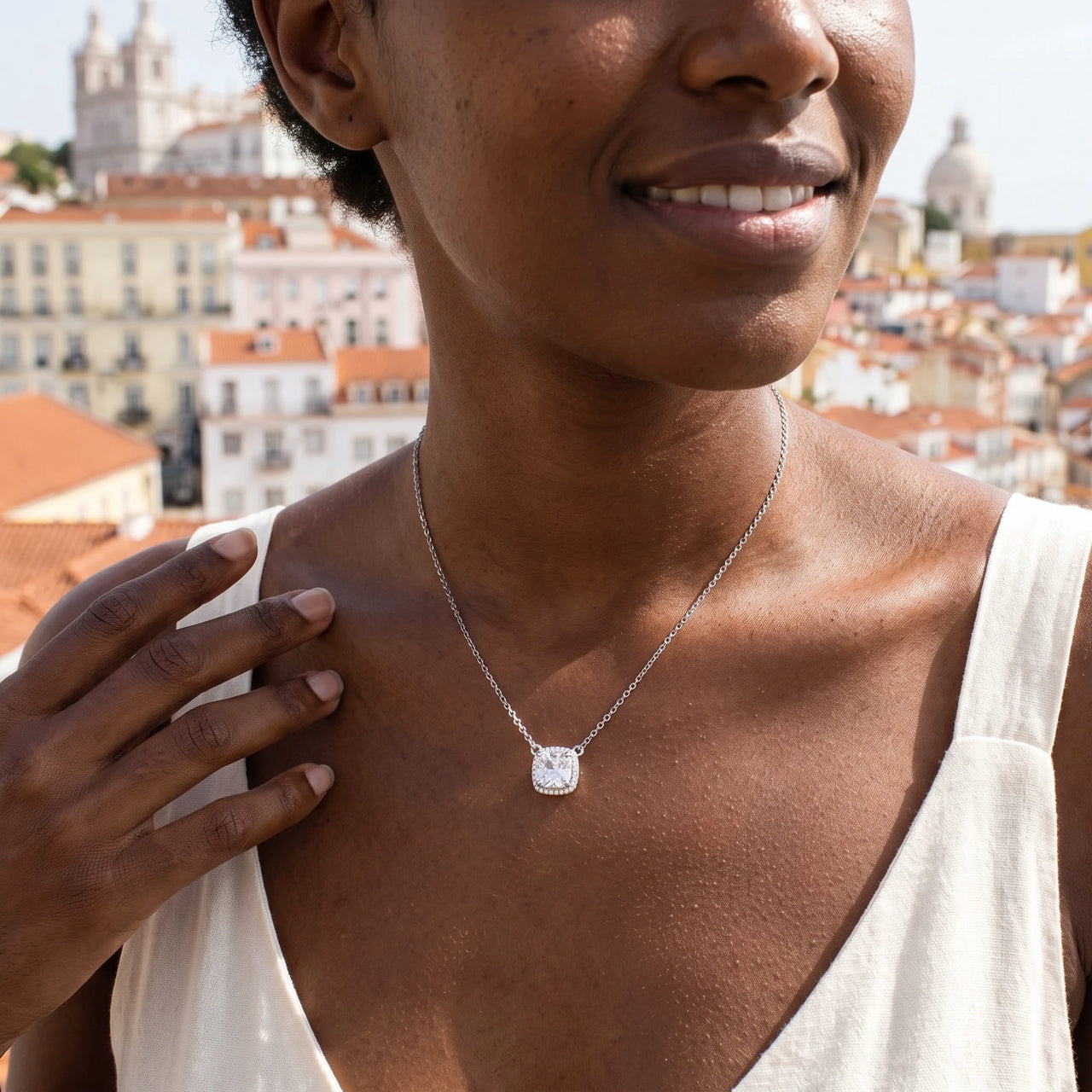 Silver necklace worn on a summer trip | SKU: 505721