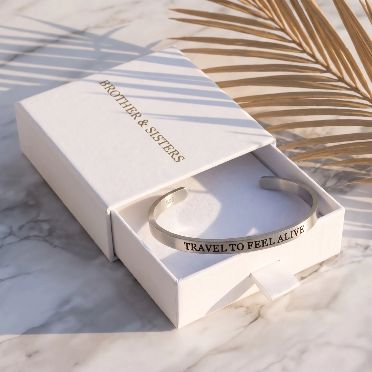 Travel To Feel Alive, silver bracelet — gift box | SKU: ttfa-rg