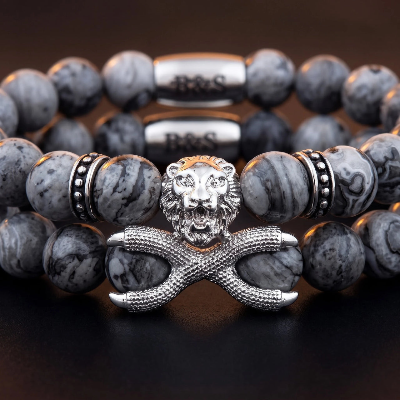 White Gold Lion & Grey Stones Set – macro detail of the lion head | Brother & Sisters | SKU: 21039839SET-silver-XS-14-15, 21039839SET-silver-S-16-17, 21039839SET-silver-M-18-19, 21039839SET-silver-L-20-21, 21039839SET-silver-XL-22-23